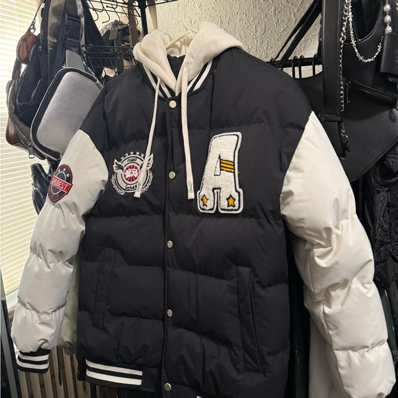 Varsity bomber jacket - Picture 3 of 8